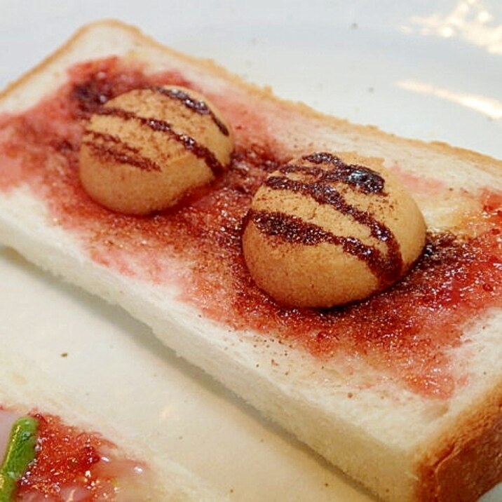 いちごジャムとバタークッキーとチョコのトースト